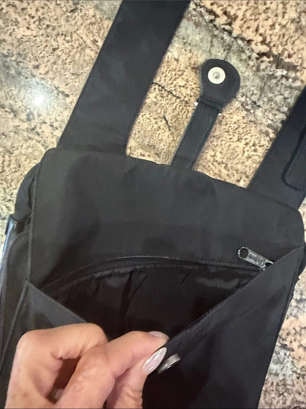 Ameribag Black Men's Messenger Crossbody Bag